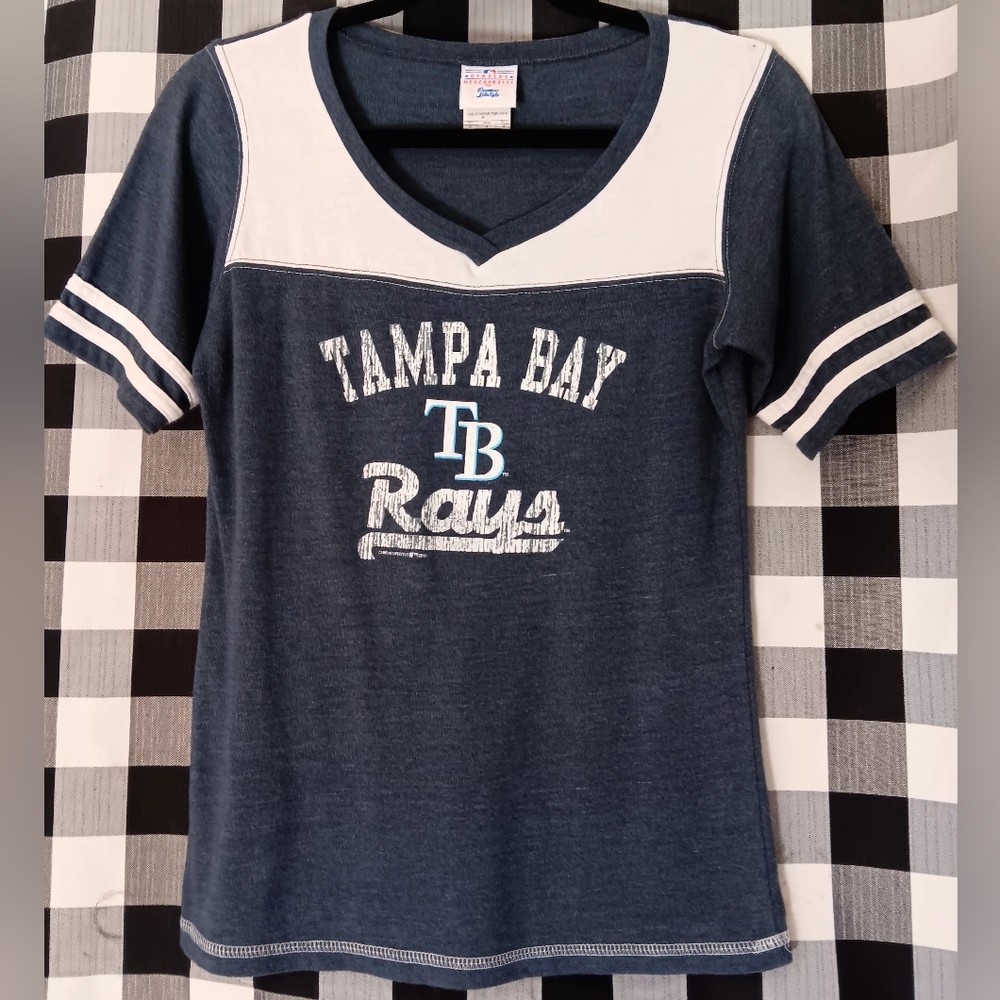 Campus Lifestyle MLB Atlanta Braves Women's Size Medium Colorblocked Tee